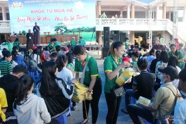 Đăk Nông: Trước giờ khai mạc khóa tu Chùa Pháp Hoa 2017 Đăk Nông: Trước giờ khai mạc khóa tu Chùa Pháp Hoa 2017 image-1731934624237