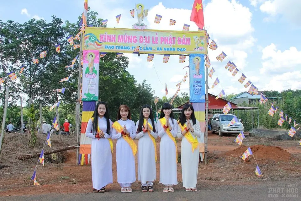 Đăk Rlấp: Chùa Trúc Lâm mùa Phật đản image-1731747197333