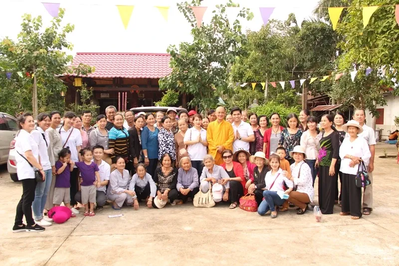 Đạo tràng Trúc Lâm Đông Quang tiếp sức học sinh đến trường 9 Đạo tràng Trúc Lâm Đông Quang tiếp sức học sinh đến trường image-1732288231495