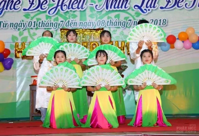 Đêm văn nghệ, sinh nhật cho các bạn trẻ tại khóa tu mùa hè chùa Pháp Hoa image-1732292937612