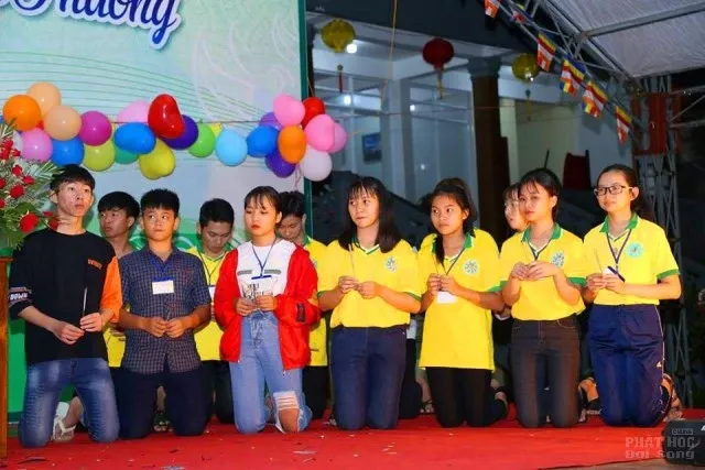 Đêm văn nghệ, sinh nhật cho các bạn trẻ tại khóa tu mùa hè chùa Pháp Hoa image-1732292941574