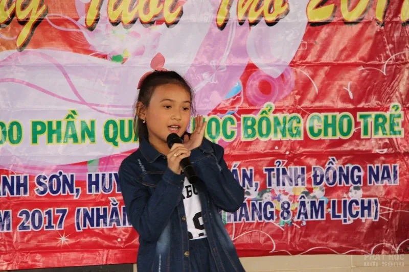 Định Quán: Ngày hội 'Vầng trăng tuổi thơ' tại Chùa Kiên Sơn 12 Định Quán: Ngày hội 'Vầng trăng tuổi thơ' tại Chùa Kiên Sơn image-1731940981708