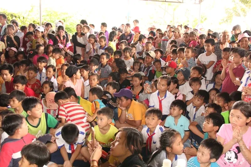 Định Quán: Ngày hội 'Vầng trăng tuổi thơ' tại Chùa Kiên Sơn 14 Định Quán: Ngày hội 'Vầng trăng tuổi thơ' tại Chùa Kiên Sơn image-1731940983651