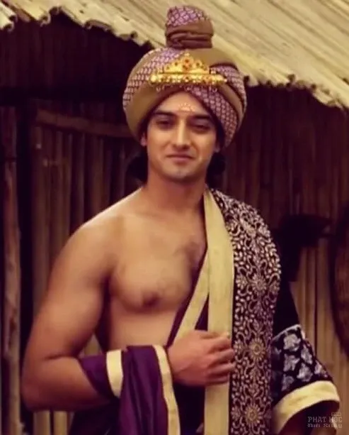 Diễn viên Mayank Arora trong vai A Nan phim Đức Phật image-1732291840355