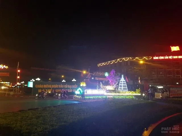 Diễu hành xe hoa mừng Phật đản đầu tiên tại Thái Nguyên 16 Diễu hành xe hoa mừng Phật đản đầu tiên tại Thái Nguyên image-1731746702447