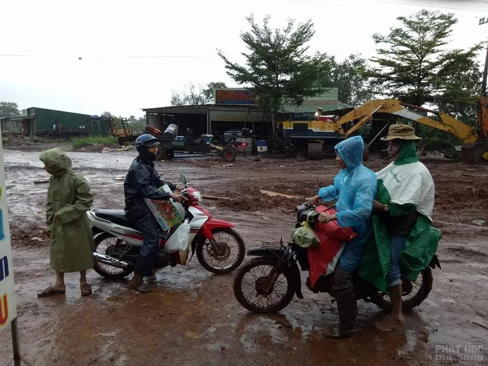 Đoạn đường thử thách lòng người ở Đăk Ngo 6 Đoạn đường thử thách lòng người ở Đăk Ngo image-1731940569987