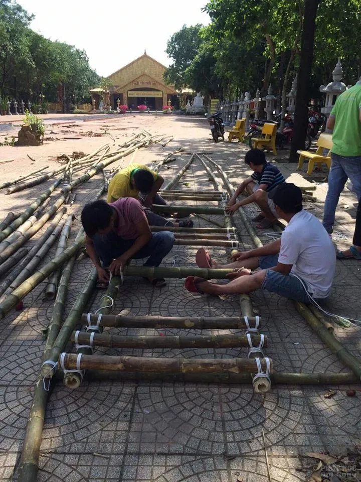 Đợi chờ từ một hội trại image-1731943168812