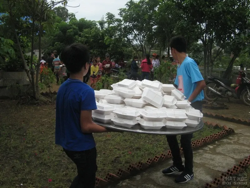 Đồng Nai: Chùa Kiên Sơn mừng ngày hội “Vầng trăng tuổi thơ” 5 Đồng Nai: Chùa Kiên Sơn mừng ngày hội “Vầng trăng tuổi thơ” image-1731919317416