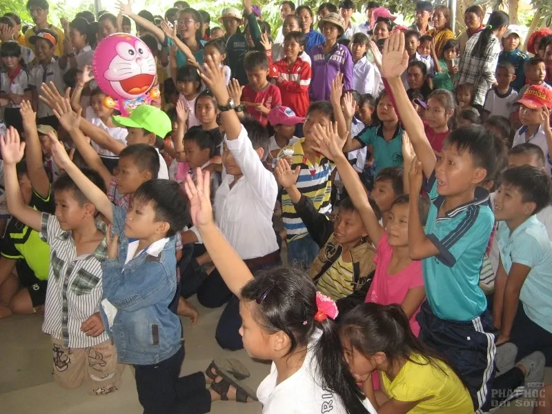 Đồng Nai: Chùa Kiên Sơn mừng ngày hội “Vầng trăng tuổi thơ” 7 Đồng Nai: Chùa Kiên Sơn mừng ngày hội “Vầng trăng tuổi thơ” image-1731919319243