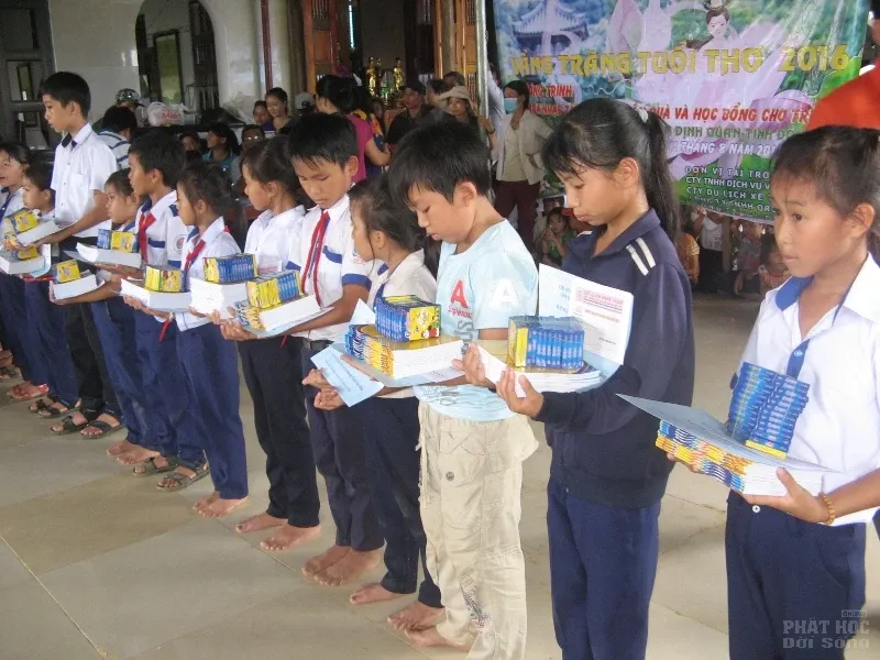Đồng Nai: Chùa Kiên Sơn mừng ngày hội “Vầng trăng tuổi thơ” Đồng Nai: Chùa Kiên Sơn mừng ngày hội “Vầng trăng tuổi thơ” image-1731919325694