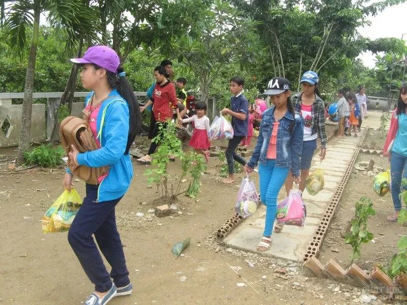 Đồng Nai: Chùa Kiên Sơn mừng ngày hội “Vầng trăng tuổi thơ” 16 Đồng Nai: Chùa Kiên Sơn mừng ngày hội “Vầng trăng tuổi thơ” image-1731919330243