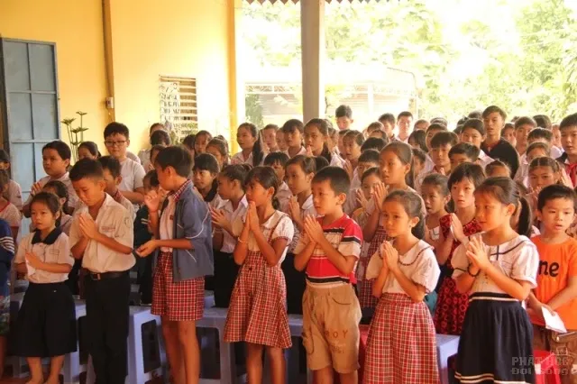 Đồng Nai: Chùa Linh Quang trao 150 suất học bỗng cho học sinh hiếu học image-1732288260027