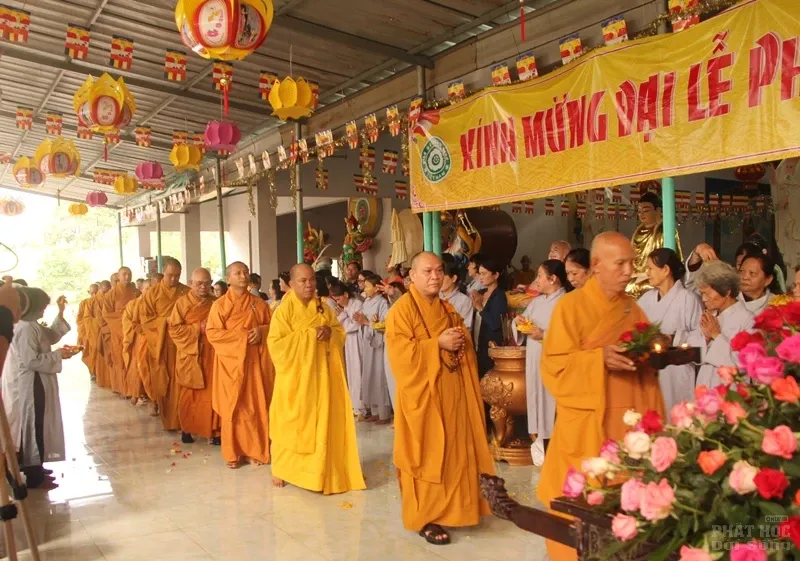 Đồng Nai: Chùa Phước Lộc rước Lễ Phật đản image-1731943568544