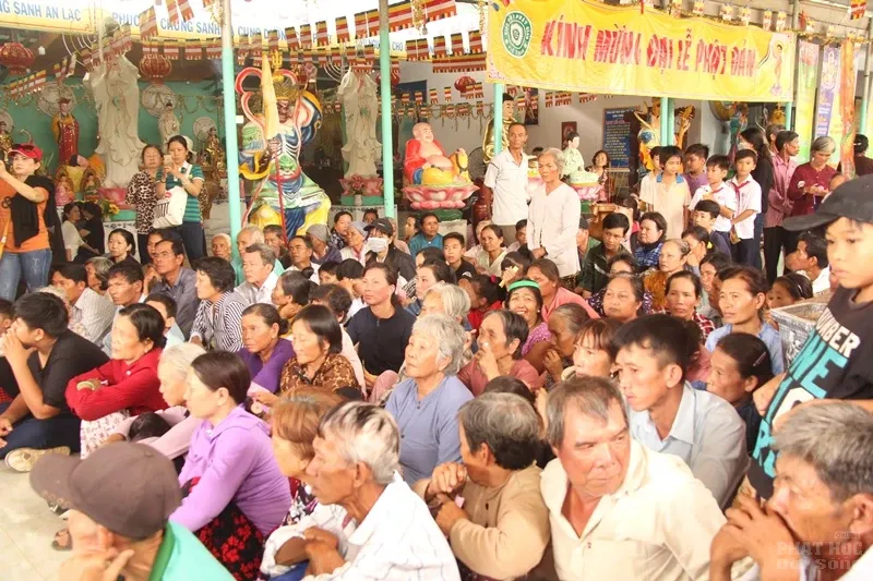 Đồng Nai: Chùa Phước Lộc rước Lễ Phật đản image-1731943578923