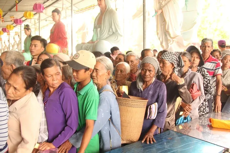 Đồng Nai: Chùa Phước Lộc rước Lễ Phật đản image-1731943584917