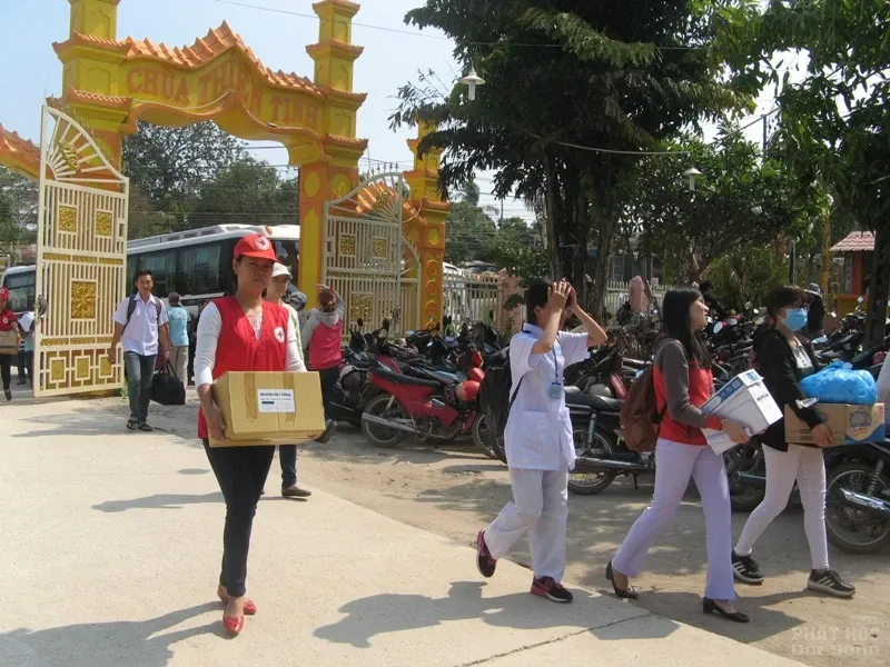 Đồng Nai: Chùa Thiền Tịnh Khám bệnh miễn phí, phát quà từ thiện 5 Đồng Nai: Chùa Thiền Tịnh Khám bệnh miễn phí, phát quà từ thiện image-1731726827033