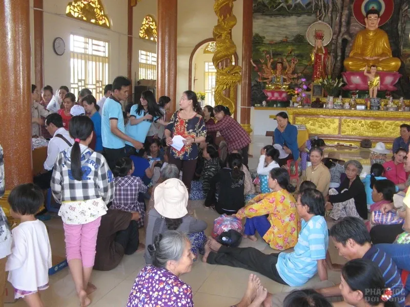 Đồng Nai: Chùa Thiền Tịnh Khám bệnh miễn phí, phát quà từ thiện image-1731726830487