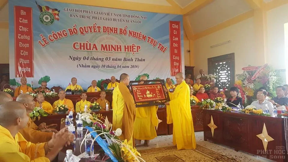 Đồng Nai: Lễ bổ nhiệm trụ trì Chùa Minh Hiệp cho ĐĐ Thích An Quang 5 Đồng Nai: Lễ bổ nhiệm trụ trì Chùa Minh Hiệp cho ĐĐ Thích An Quang image-1731727231998