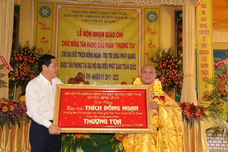 Đồng Nai: Lễ đón nhận giáo chỉ Thượng tọa cho Đại đức Thích Đồng Ngạn image-1731946113149