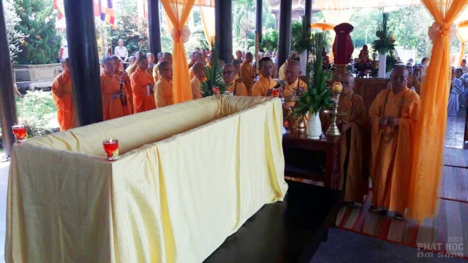 Đồng Nai: Lễ nhập kim quan cố HT.Thích Thiện Cảnh image-1732291228630