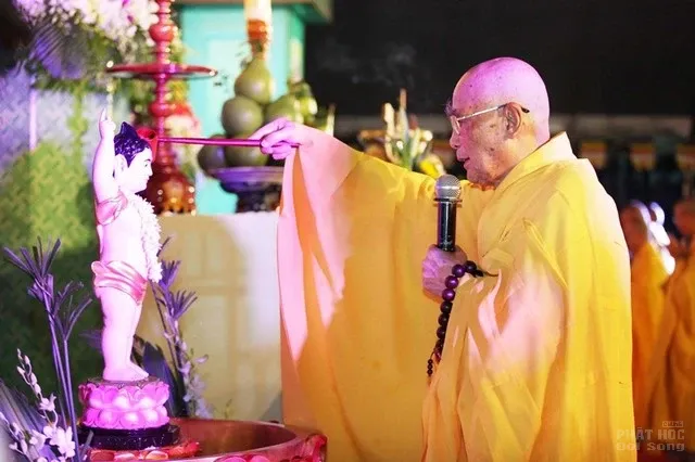 Đồng Nai: Tổ đình Phước Viên tuần lễ Phật đản 8 Đồng Nai: Tổ đình Phước Viên tuần lễ Phật đản image-1731935074743