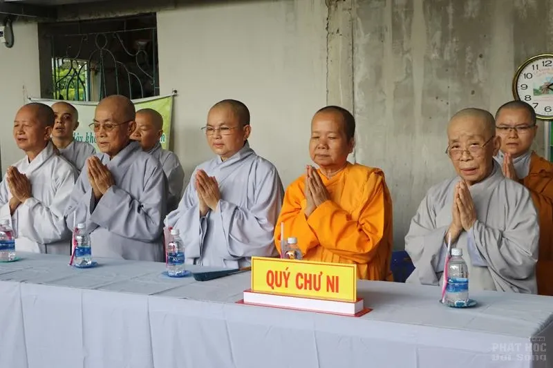 Đồng Tháp: Bổ nhiệm Sư cô Thích Nữ Tâm Thường trụ trì chùa Quán Âm 2 Đồng Tháp: Bổ nhiệm Sư cô Thích Nữ Tâm Thường trụ trì chùa Quán Âm image-1731943472390
