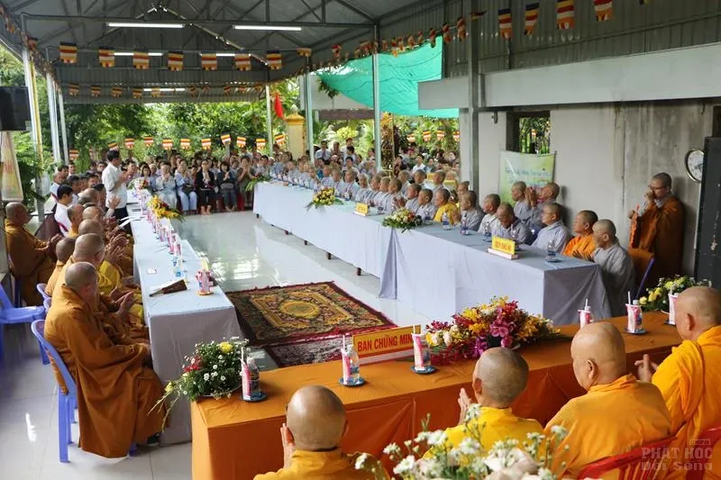 Đồng Tháp: Bổ nhiệm Sư cô Thích Nữ Tâm Thường trụ trì chùa Quán Âm 5 Đồng Tháp: Bổ nhiệm Sư cô Thích Nữ Tâm Thường trụ trì chùa Quán Âm image-1731943474864