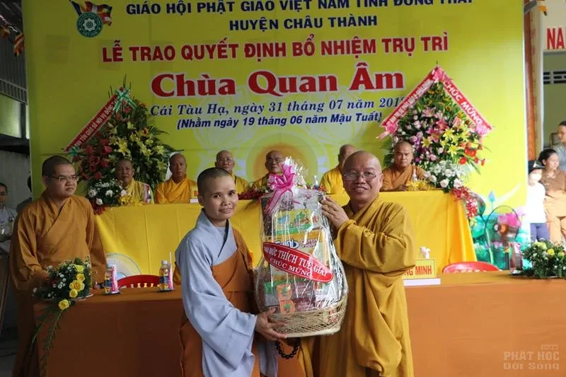 Đồng Tháp: Bổ nhiệm Sư cô Thích Nữ Tâm Thường trụ trì chùa Quán Âm 22 Đồng Tháp: Bổ nhiệm Sư cô Thích Nữ Tâm Thường trụ trì chùa Quán Âm image-1731943491348