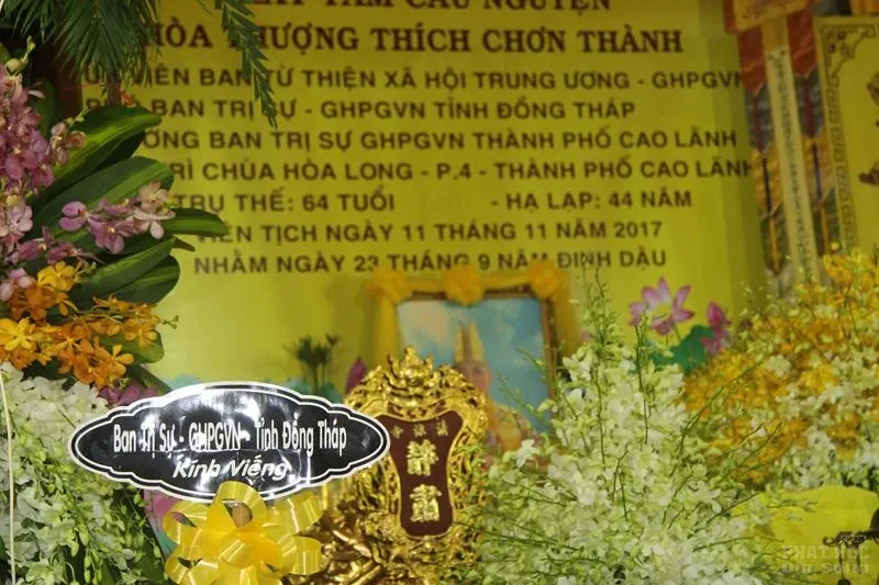 viếng tang HT. Thích Chơn Thành Đồng Tháp: Các phái đoàn viếng tang HT. Thích Chơn Thành image-1731941205344