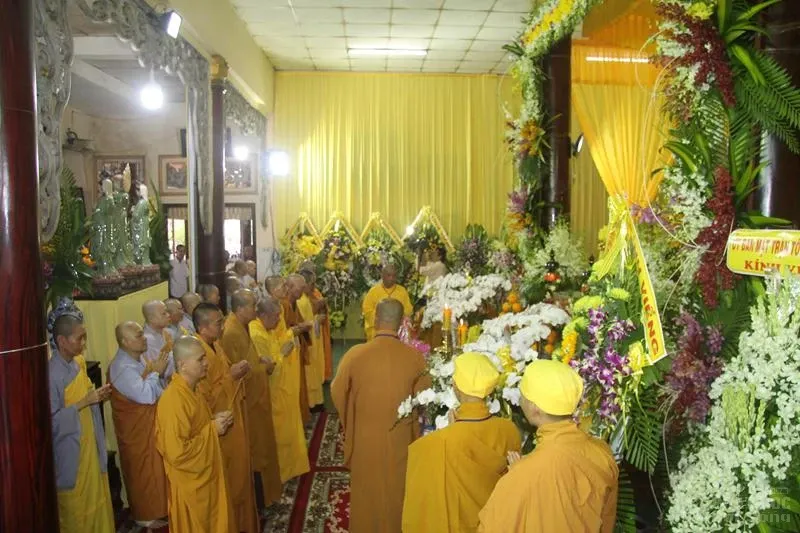 viếng tang HT. Thích Chơn Thành Đồng Tháp: Các phái đoàn viếng tang HT. Thích Chơn Thành image-1731941216517