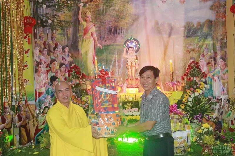 Đồng Tháp: huyện Tháp Mười, Lấp Vò kính mừng Phật đản PL. 2562 image-1731945887184