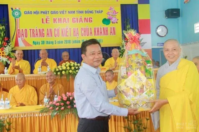 Đồng Tháp: Khai giảng khóa An cư Kiết hạ 2018 25 Đồng Tháp: Khai giảng khóa An cư Kiết hạ 2018 image-1732292330241