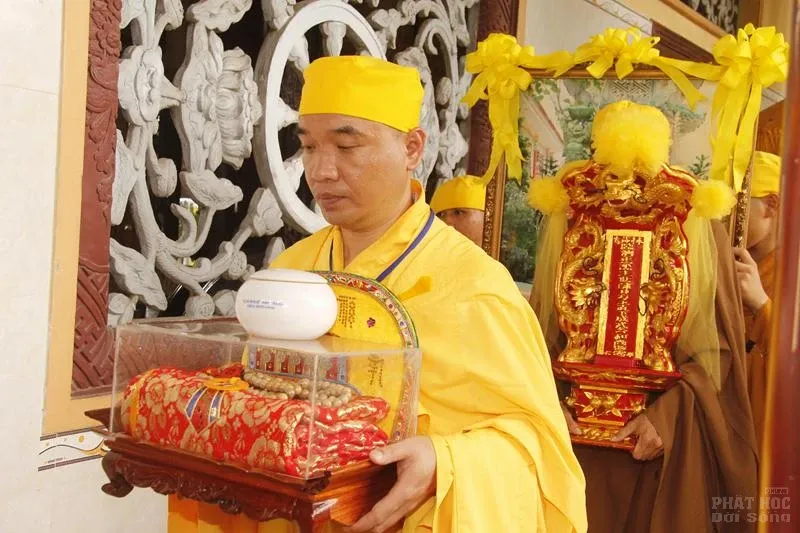 Đồng Tháp: Lễ cung tống kim quan HT. Thích Chơn Thành nhập bảo tháp 12 Đồng Tháp: Lễ cung tống kim quan HT. Thích Chơn Thành nhập bảo tháp image-1731941172486