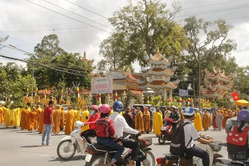 Đồng Tháp: Lễ cung tống kim quan HT. Thích Chơn Thành nhập bảo tháp 19 Đồng Tháp: Lễ cung tống kim quan HT. Thích Chơn Thành nhập bảo tháp image-1731941178441