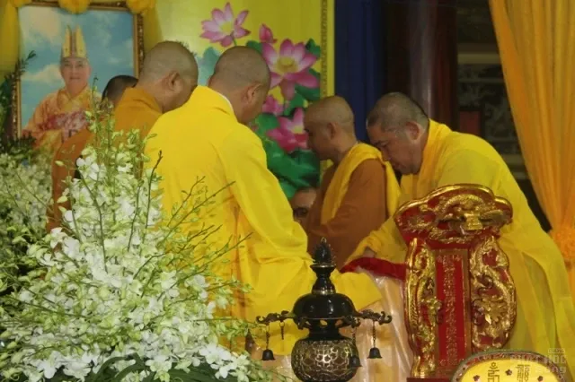 Đồng Tháp: Lễ nhập kim quan cố HT Thích Chơn Thành 27 Đồng Tháp: Lễ nhập kim quan cố HT Thích Chơn Thành image-1732289466826