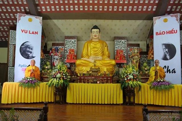 Gần 2000 Phật tử dự lễ Vu lan Chùa Hòa Phúc image-1732288239868