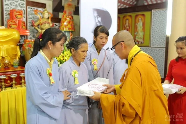Gần 2000 Phật tử dự lễ Vu lan Chùa Hòa Phúc Gần 2000 Phật tử dự lễ Vu lan Chùa Hòa Phúc image-1732288244920