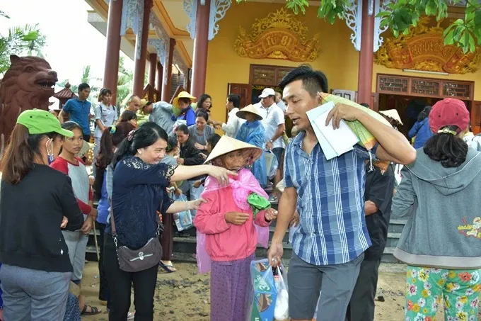 Giáo đoàn 6 cứu trợ miền Trung lần 2 4 Giáo đoàn 6 cứu trợ miền Trung lần 2 image-1731941154973