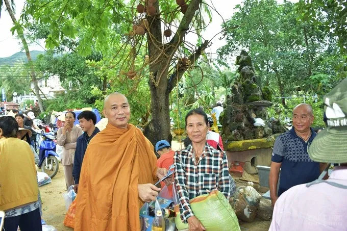 Giáo đoàn 6 cứu trợ miền Trung lần 2 6 Giáo đoàn 6 cứu trợ miền Trung lần 2 image-1731941156436