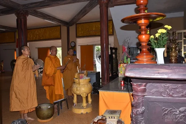 Giáo đoàn VI tặng hơn 1000 phần quà tết cho hộ nghèo, thăm chúc xuân các miền tịnh xá trực thuộc Giáo đoàn VI 15 Giáo đoàn VI tặng hơn 1000 phần quà tết cho hộ nghèo, thăm chúc xuân các miền tịnh xá trực thuộc Giáo đoàn VI image-1731944231021