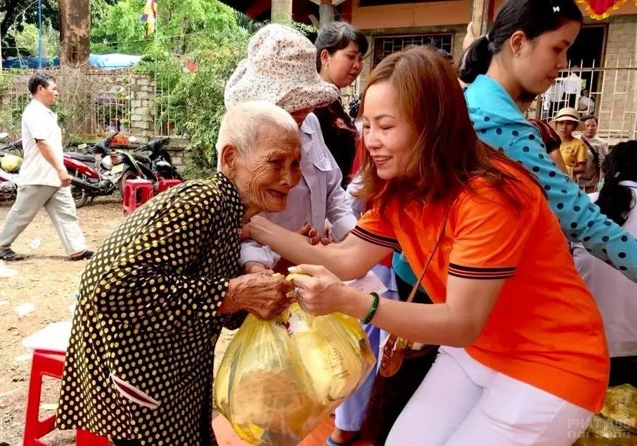 Giữ tâm trong sáng làm việc thiện nhân Đại lễ Phật đản 2018 6 Giữ tâm trong sáng làm việc thiện nhân Đại lễ Phật đản 2018 image-1731945916954