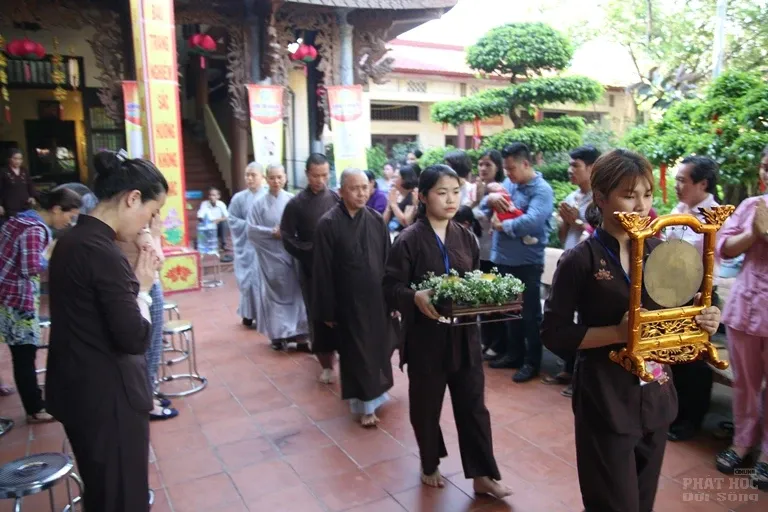 Hà Nội: Bế mạc khóa tu mùa hè 'Từ-Bi-Hỷ-Xả' lần thứ 2 Chùa Tăng Phúc 7 Hà Nội: Bế mạc khóa tu mùa hè 'Từ-Bi-Hỷ-Xả' lần thứ 2 Chùa Tăng Phúc image-1731946020139