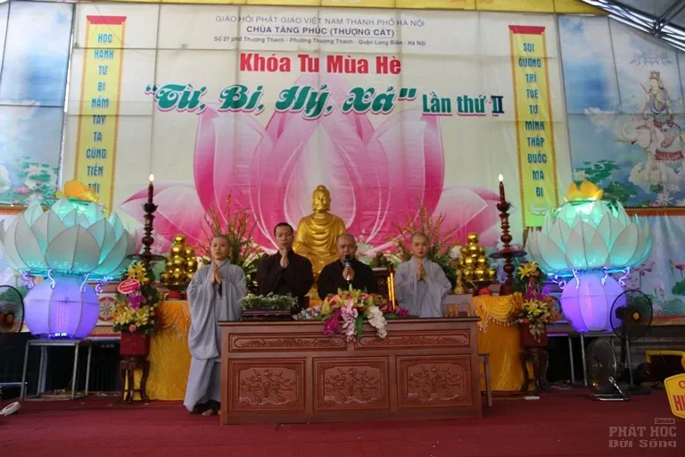 Hà Nội: Bế mạc khóa tu mùa hè 'Từ-Bi-Hỷ-Xả' lần thứ 2 Chùa Tăng Phúc 10 Hà Nội: Bế mạc khóa tu mùa hè 'Từ-Bi-Hỷ-Xả' lần thứ 2 Chùa Tăng Phúc image-1731946022394