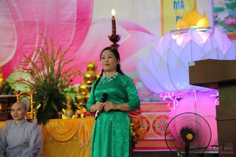 Hà Nội: Bế mạc khóa tu mùa hè 'Từ-Bi-Hỷ-Xả' lần thứ 2 Chùa Tăng Phúc 19 Hà Nội: Bế mạc khóa tu mùa hè 'Từ-Bi-Hỷ-Xả' lần thứ 2 Chùa Tăng Phúc image-1731946029570