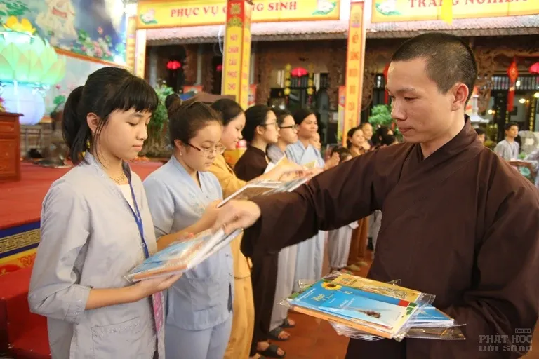 Hà Nội: Bế mạc khóa tu mùa hè 'Từ-Bi-Hỷ-Xả' lần thứ 2 Chùa Tăng Phúc 33 Hà Nội: Bế mạc khóa tu mùa hè 'Từ-Bi-Hỷ-Xả' lần thứ 2 Chùa Tăng Phúc image-1731946040310