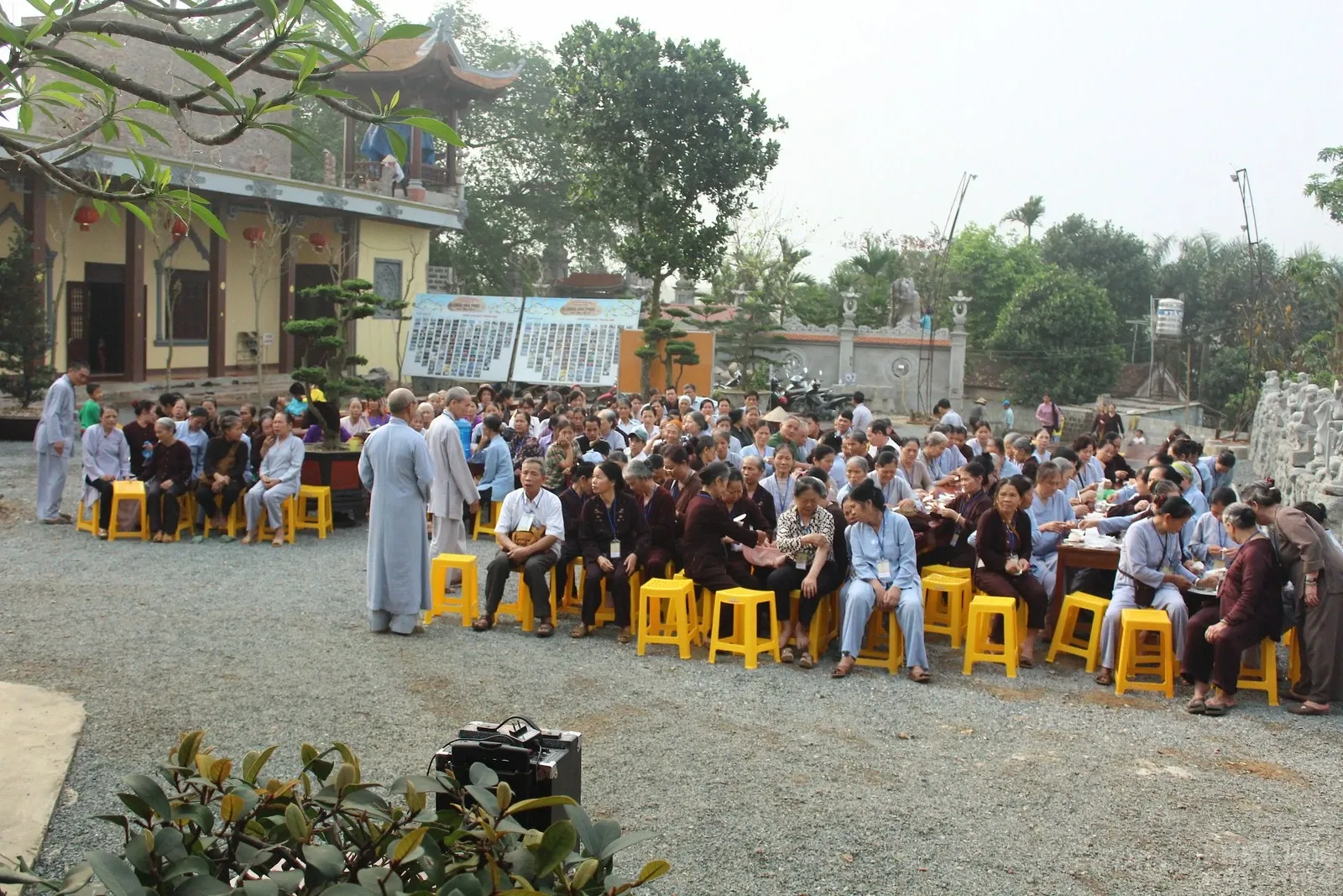 Hà Nội: Chùa Hòa Phúc khám bệnh, cấp thuốc miễn phí image-1732290343600