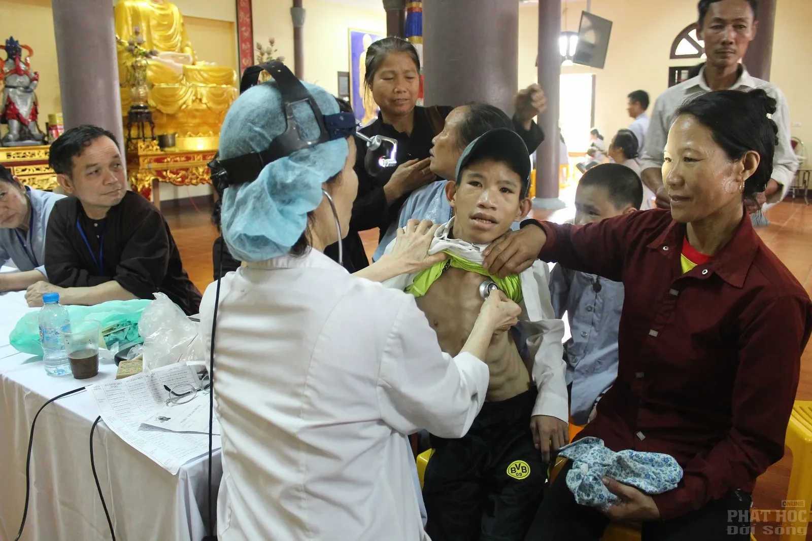 Hà Nội: Chùa Hòa Phúc khám bệnh, cấp thuốc miễn phí image-1732290345902