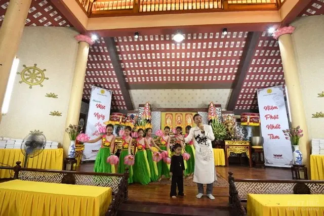 Hà Nội: Chùa Hòa Phúc mừng Đại lễ Phật Đản lần thứ 2642 20 Hà Nội: Chùa Hòa Phúc mừng Đại lễ Phật Đản lần thứ 2642 image-1732288147649