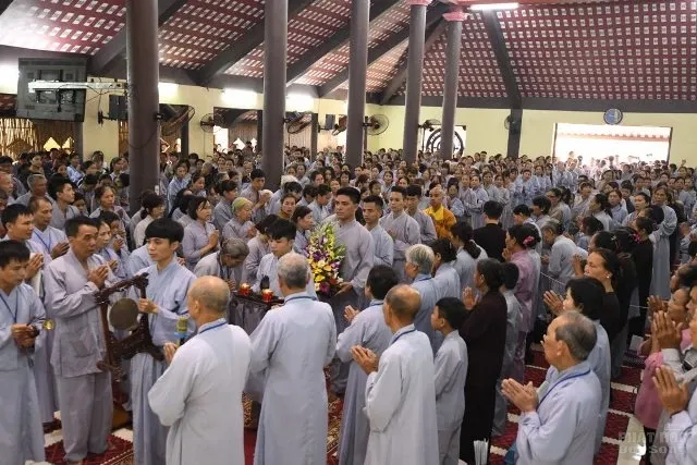 Hà Nội: Chùa Hòa Phúc mừng Đại lễ Phật Đản lần thứ 2642 26 Hà Nội: Chùa Hòa Phúc mừng Đại lễ Phật Đản lần thứ 2642 image-1732288152316