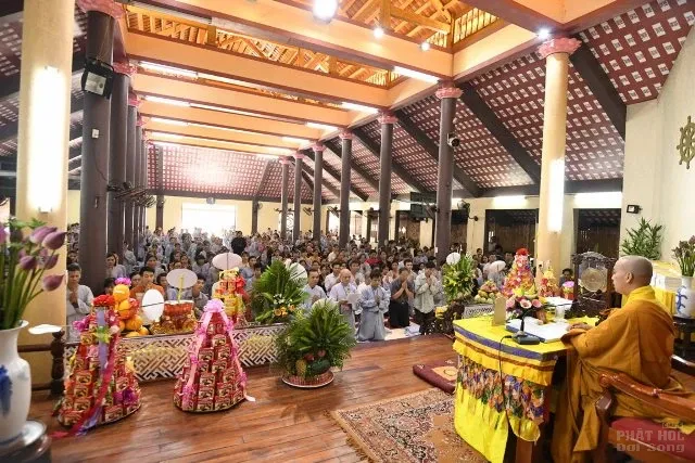 Hà Nội: Chùa Hòa Phúc mừng Đại lễ Phật Đản lần thứ 2642 37 Hà Nội: Chùa Hòa Phúc mừng Đại lễ Phật Đản lần thứ 2642 image-1732288160600